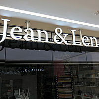 LED-Schriftzug für Jean & Len